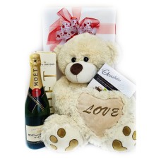 Moet Teddy Love