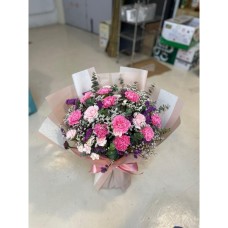 2 Tones Carnations Bouquet (Medium)