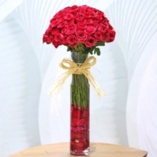 Stylish Arrangement Of Roses (35 Roses)