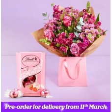 The Pretty in Pink Gift Bag & Lindt Set