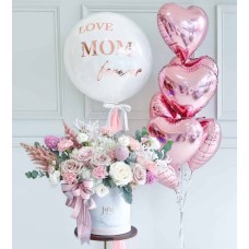Flower and Balloon Gifts set for Mom
