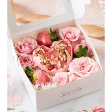Sweet Pink Heart Chocolate Set