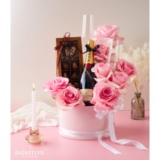 Wine & Sweet Pink Roses Gifts Box