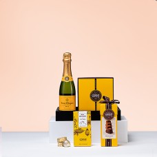 Corne Port-Royal Chocolates & Veuve Clicquot Brut