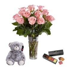 Bouquet of Pink Roses + Bear and Chocolates (12 Roses.)