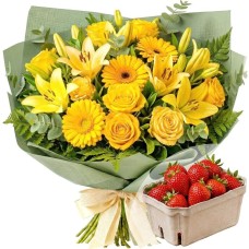 Sunny bouquet with strawberries (Small)