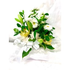 Bright and White Fresh Floral Arrangement