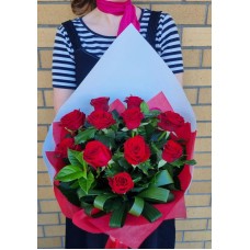 A Dozen Long Stem Red Roses