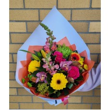 Bright Seasonal Mix Bouquet (Medium)