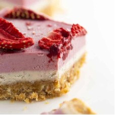 Vegan & Gluten-Free Carre: Strawberry & Vanilla (4 pieces)