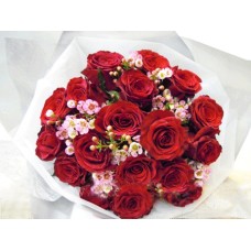 18 Red Roses Bouquet