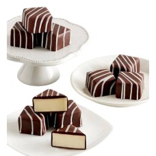 Classic Cheesecake Bites with Gourmet Autumn Dipped Strawberries (Classic Cheesecake Bites Cheesecake Bites)