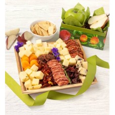 Ready to Serve Charcuterie Board (Ready to Serve Deluxe Charcuterie Board)