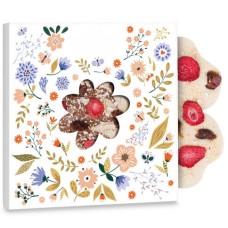 Chocolate clover with fruit