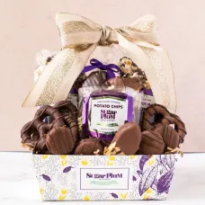 Gift Basket – 17 Handcrafted Sweet & Salty treats