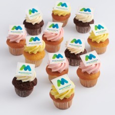Luxurious mini photo cupcakes