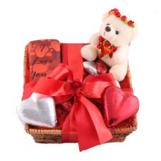 Hamper with Teddy and hearts