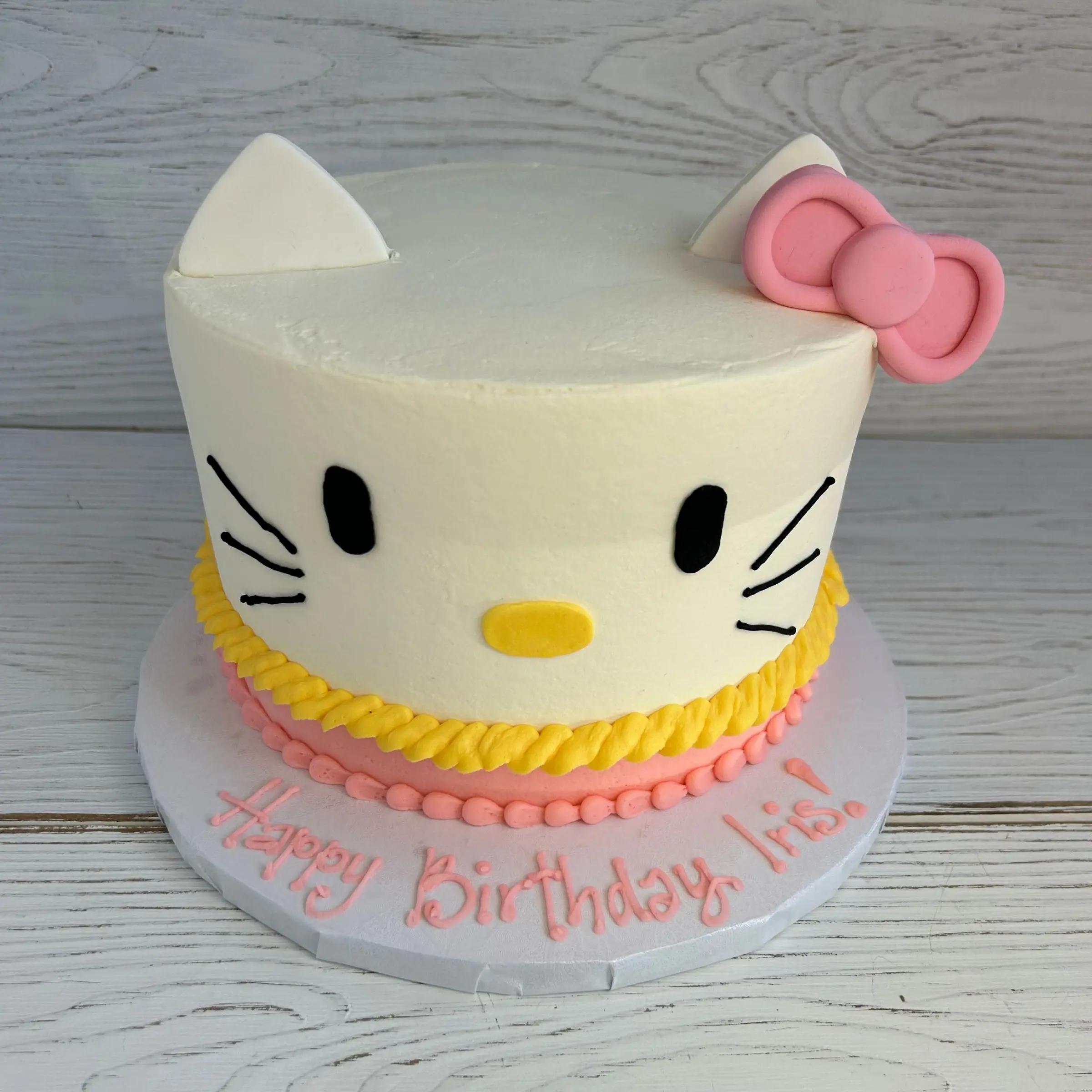 Hello Kitty Cake