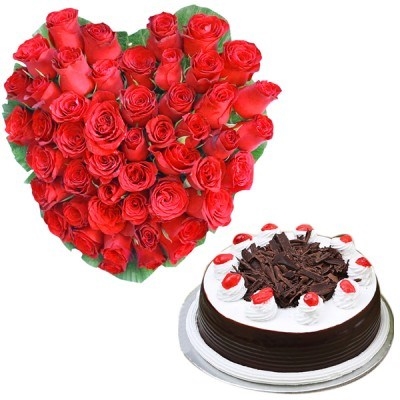 Rose Heart With 1 Kg Black Forest Cake (As Shown)