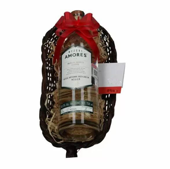 Mezcal Amores 100% agave