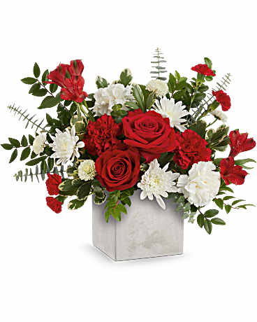 Giftblooms Loves Me Bouquet (Standard)