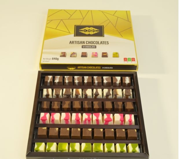 LA TREATS - ARTISAN CHOCOLATES 54 PCS (640G)