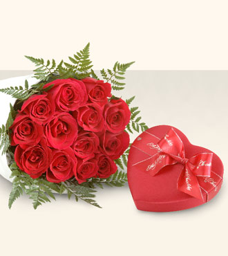 Red Roses With Chocolate
