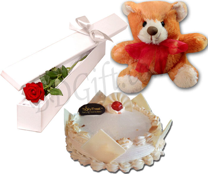 Flower W/ Teddy Bear and cake
