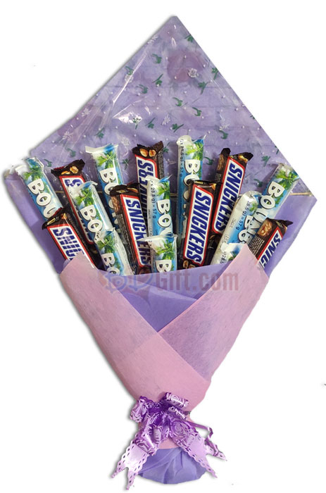 Bounty & Snickers Chocolate bouquet