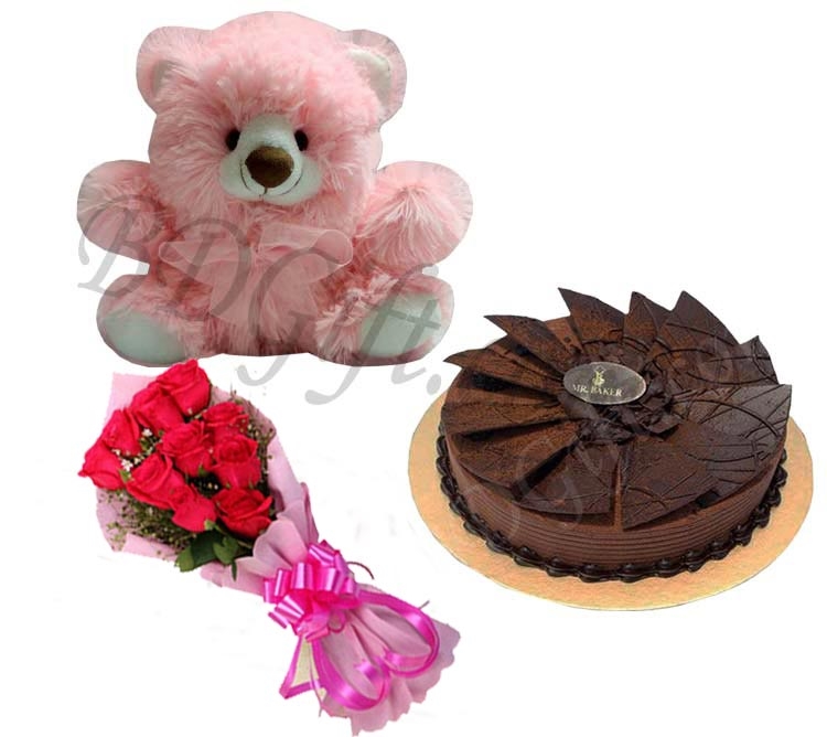 Cake W/ Teddy & Rose