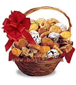 Cheese and crackers basket