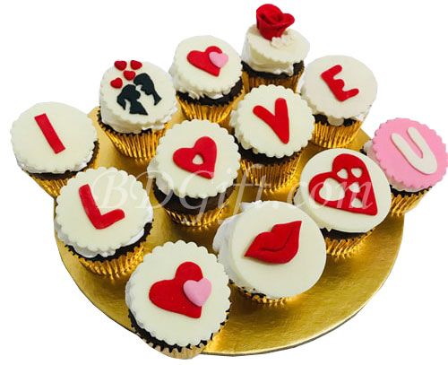 Love and romance cupcake