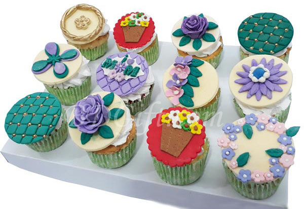 Floral pattern Cupcake for mom