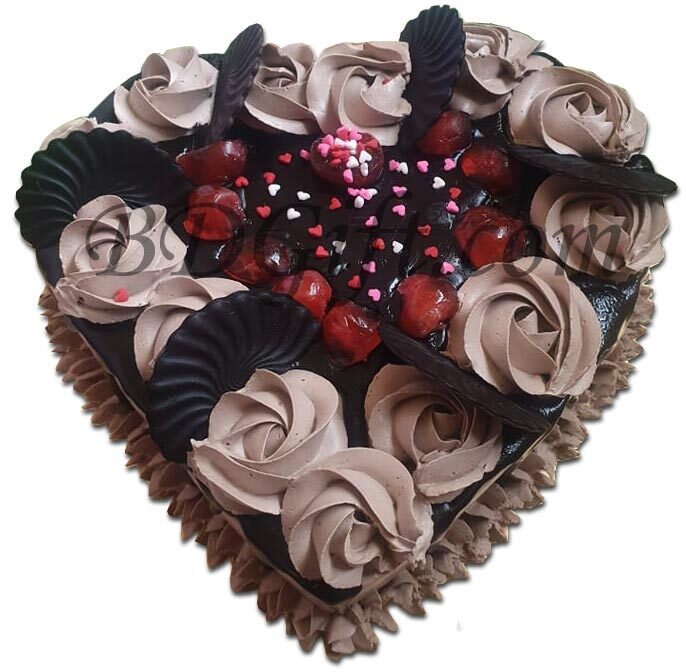 1 Pound Heart Shape Black Forest Cake