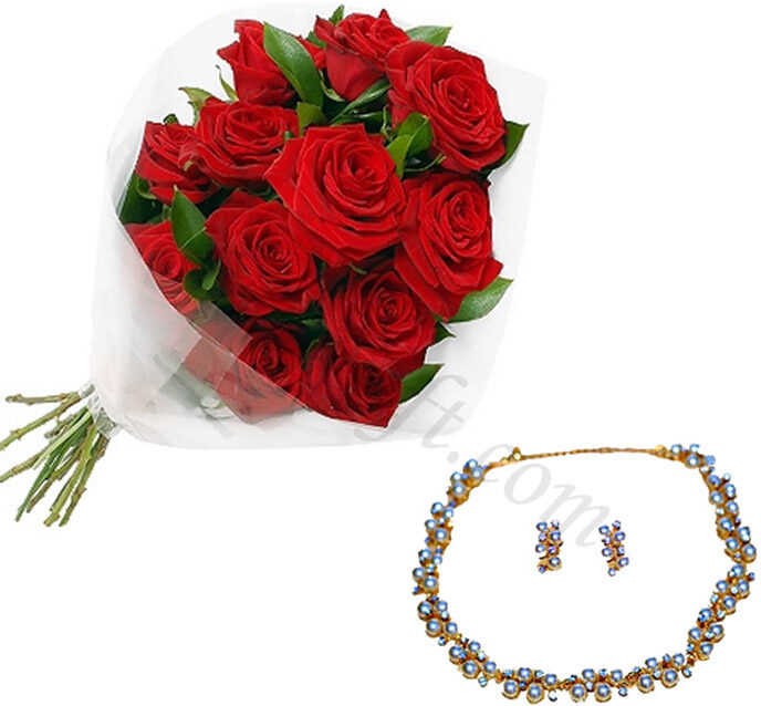 Red roses W/ Necklace