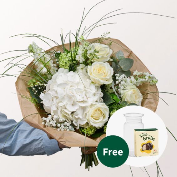 Flower Bouquet BlÃ¼tentraum with Halloren Balls & vase