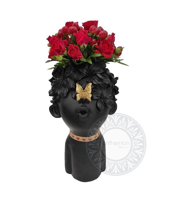 Modern arrangement in ceramic head
