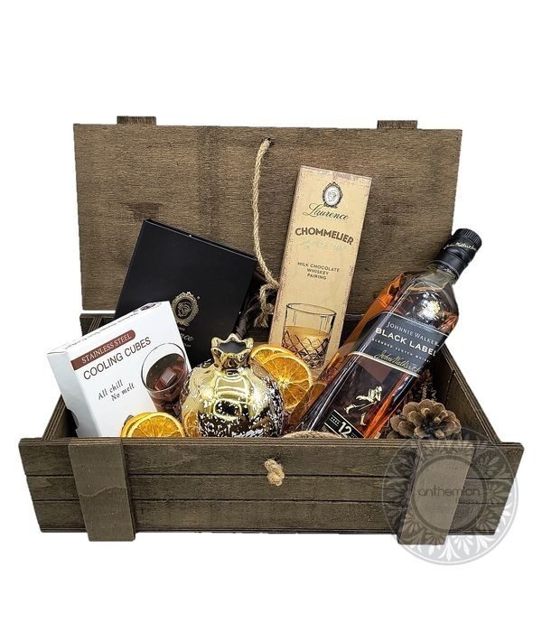Gift set for whiskey lovers