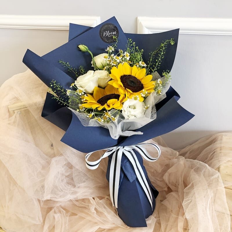 Sunflower Hand Bouquet 11