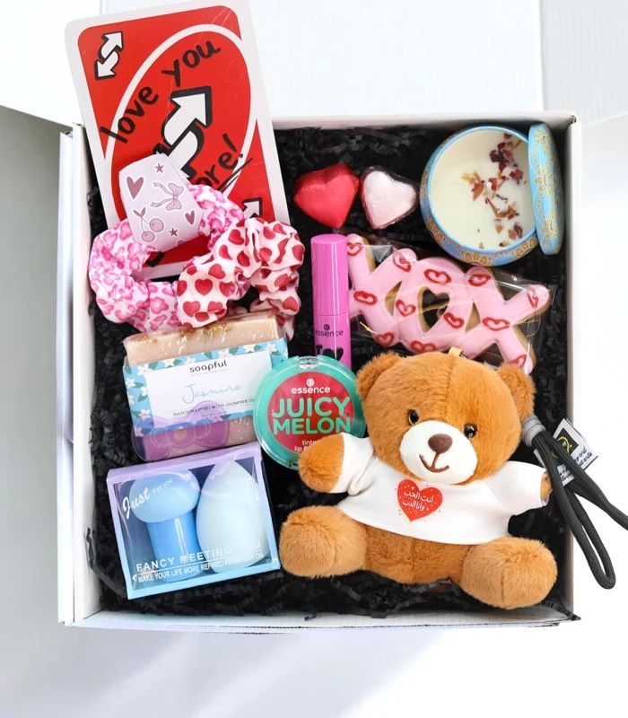 Essence Beauty Love & Play Gift Box