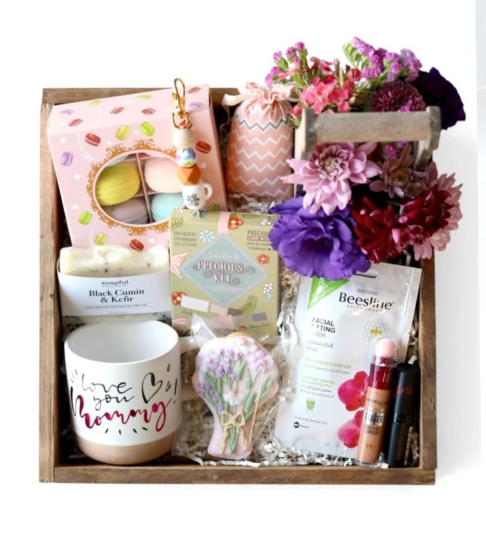 Love You Mommy Beauty & Blooms Gift Box