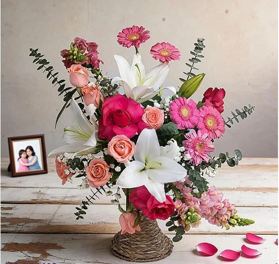 Blush Lily Rose Pan Vase Arrangement