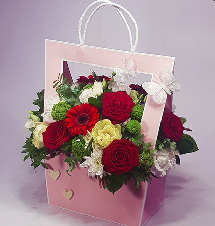Message of love - flower bag with red roses (Small)