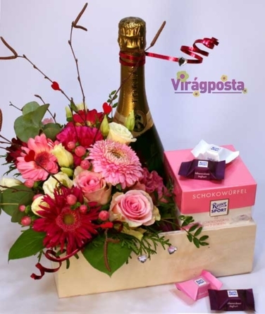 Pink, but not a dream! - Flower tea with champagne and chocolate (Medium)