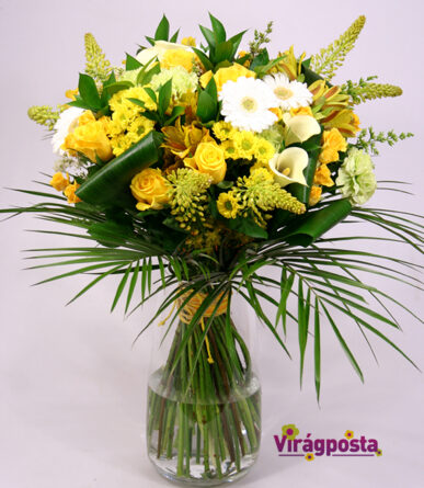 You are the Sun! - Seasonal bouquet in bright yellow colors (Small)