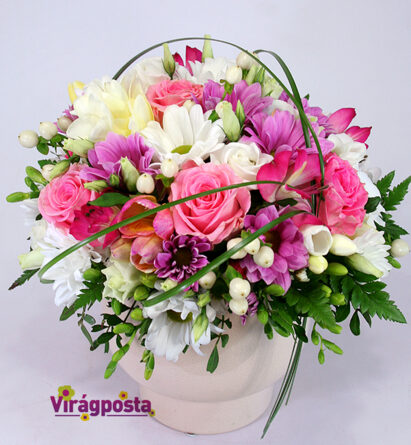 Flower ball with foam - romantic flower tea