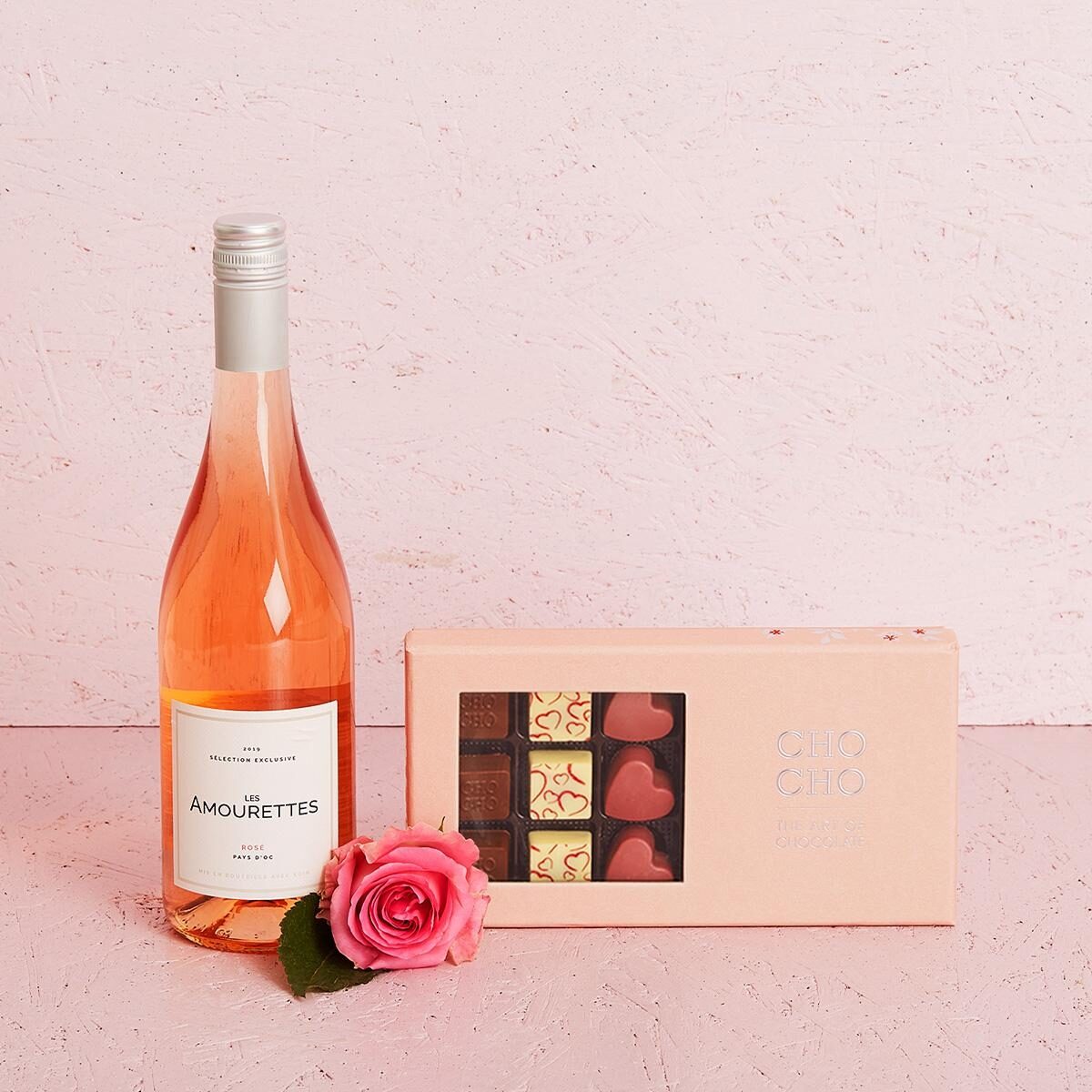 Rosé, rose and CHO CHO 18 pcs.