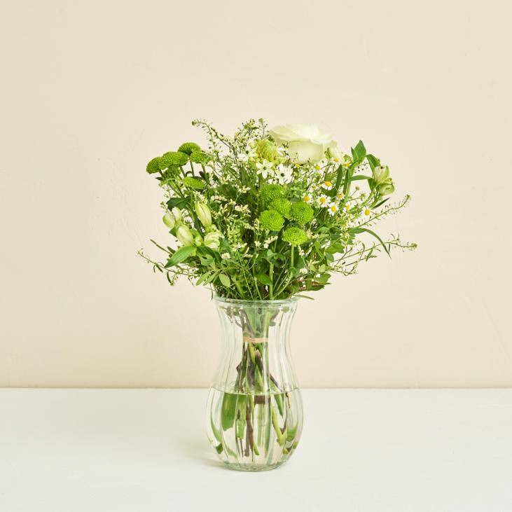 The florist's creative bouquet in bright shades