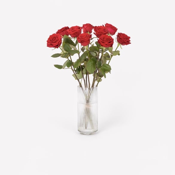 9 red roses