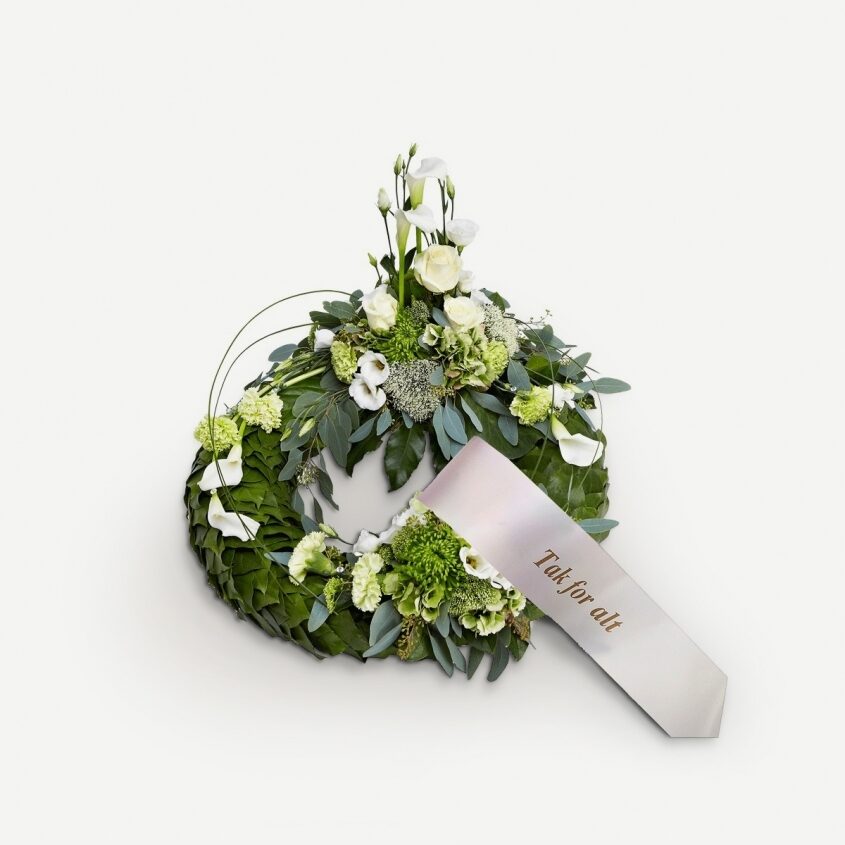 Wreath With Ribbon (Between)